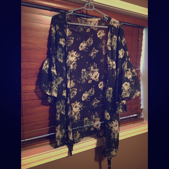 Large Liberty Love Sheer jacket - Picture 1 of 1